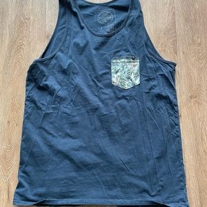 RipCurl Mens tank top with Floral frocket (Size M)